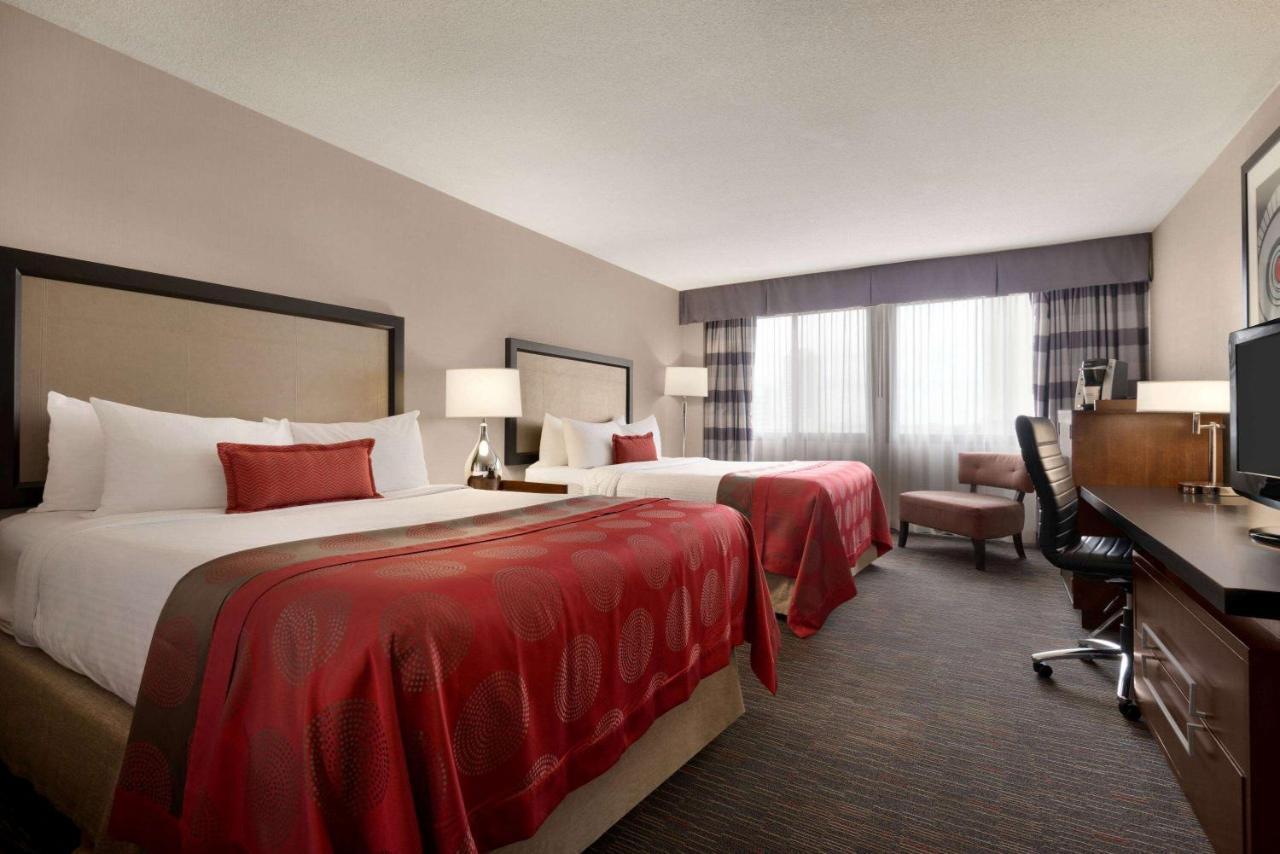 Hotel Ramada Plaza By Wyndham Downtown